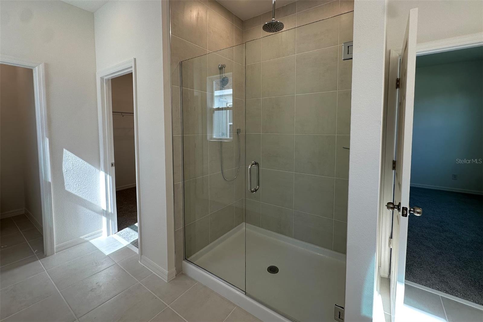 733 Farfields Way Property Photo 6