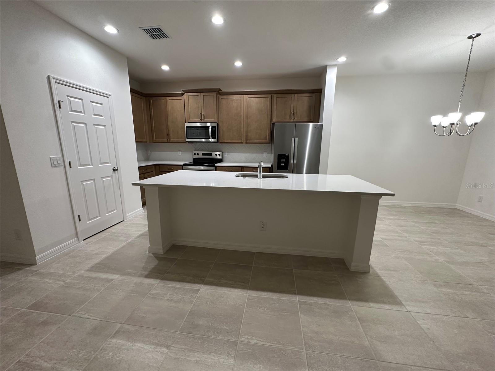 668 Birdswill Ln Property Photo 2