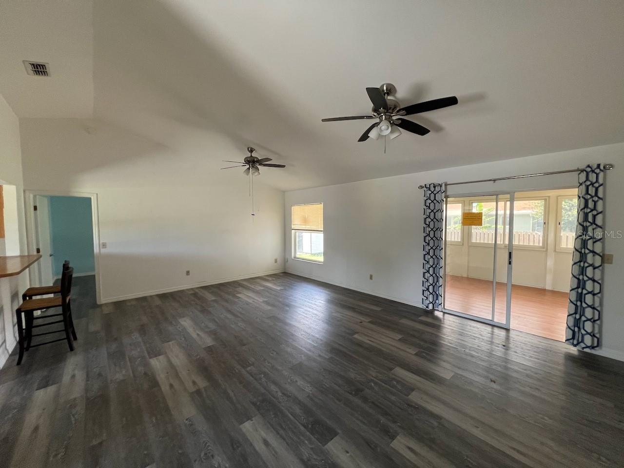 2024 Lime Tree Dr Property Photo 3