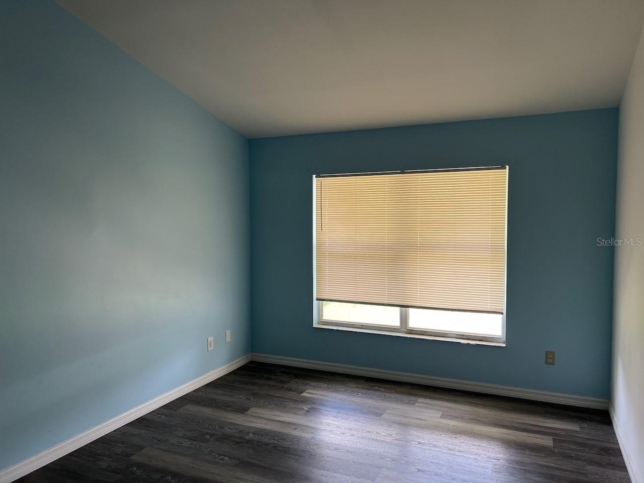 2024 Lime Tree Dr Property Photo 11