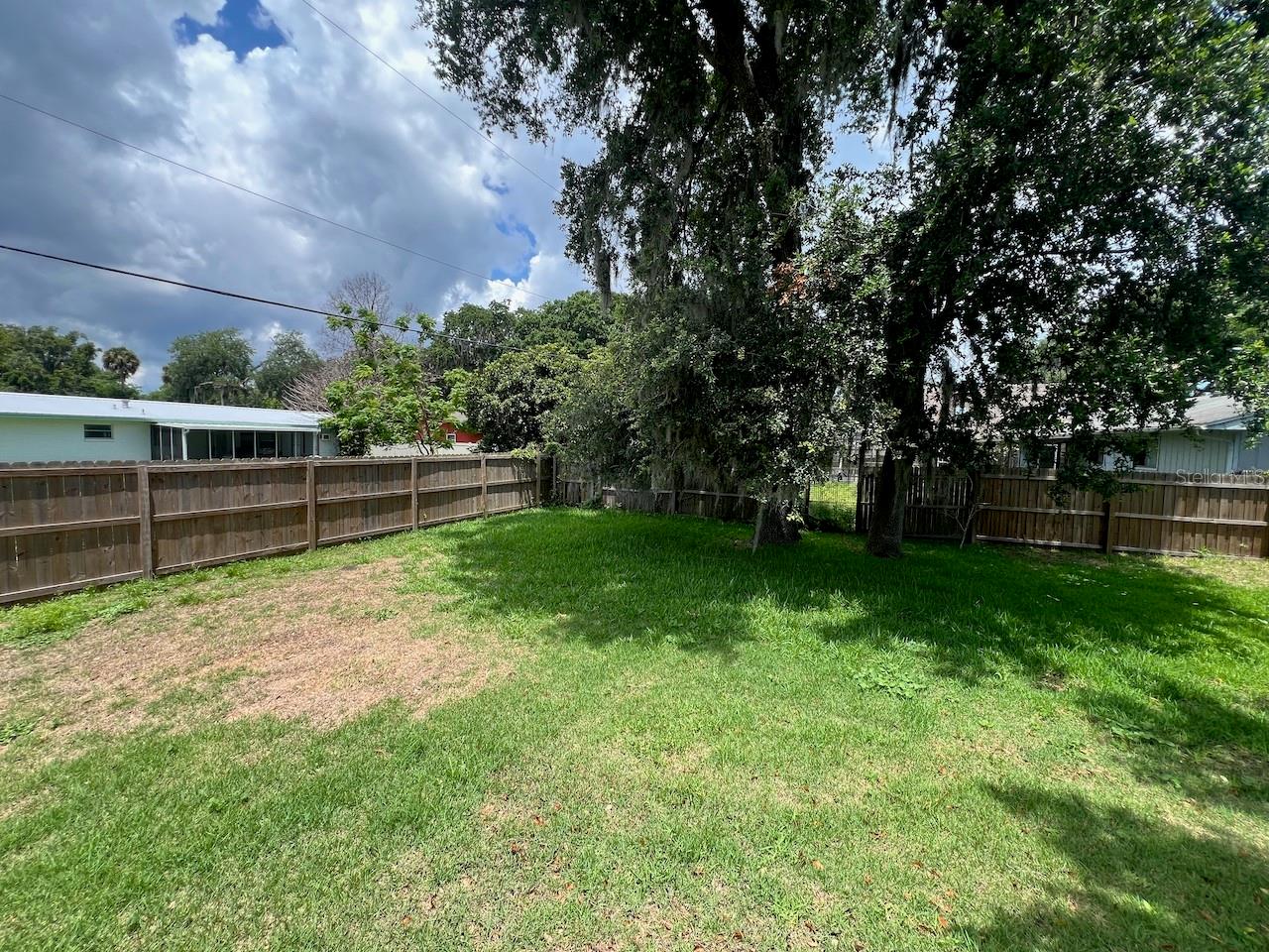 2024 Lime Tree Dr Property Photo 32