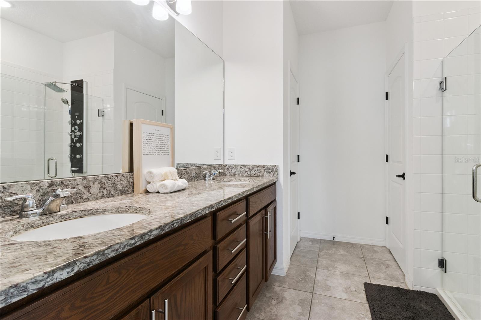2264 Emerald Springs Dr Property Photo 17