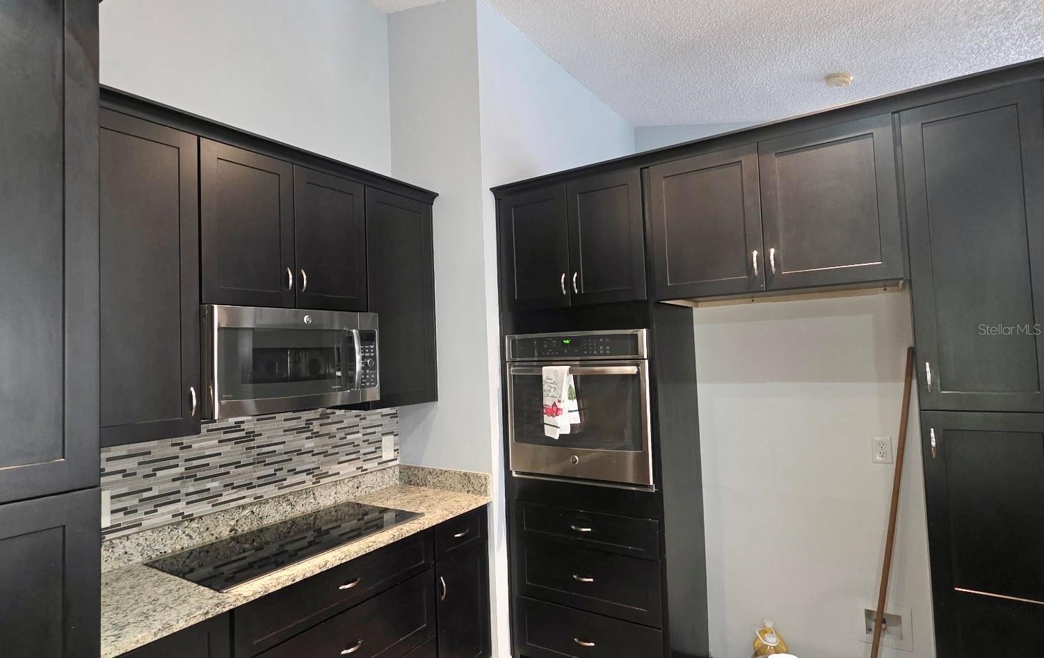 14795 Yorkshire Run Dr Property Photo 7