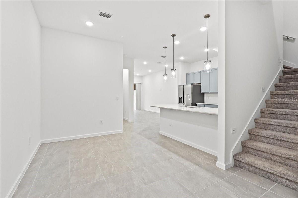 10525 Ebb Tide Ln Property Photo 8