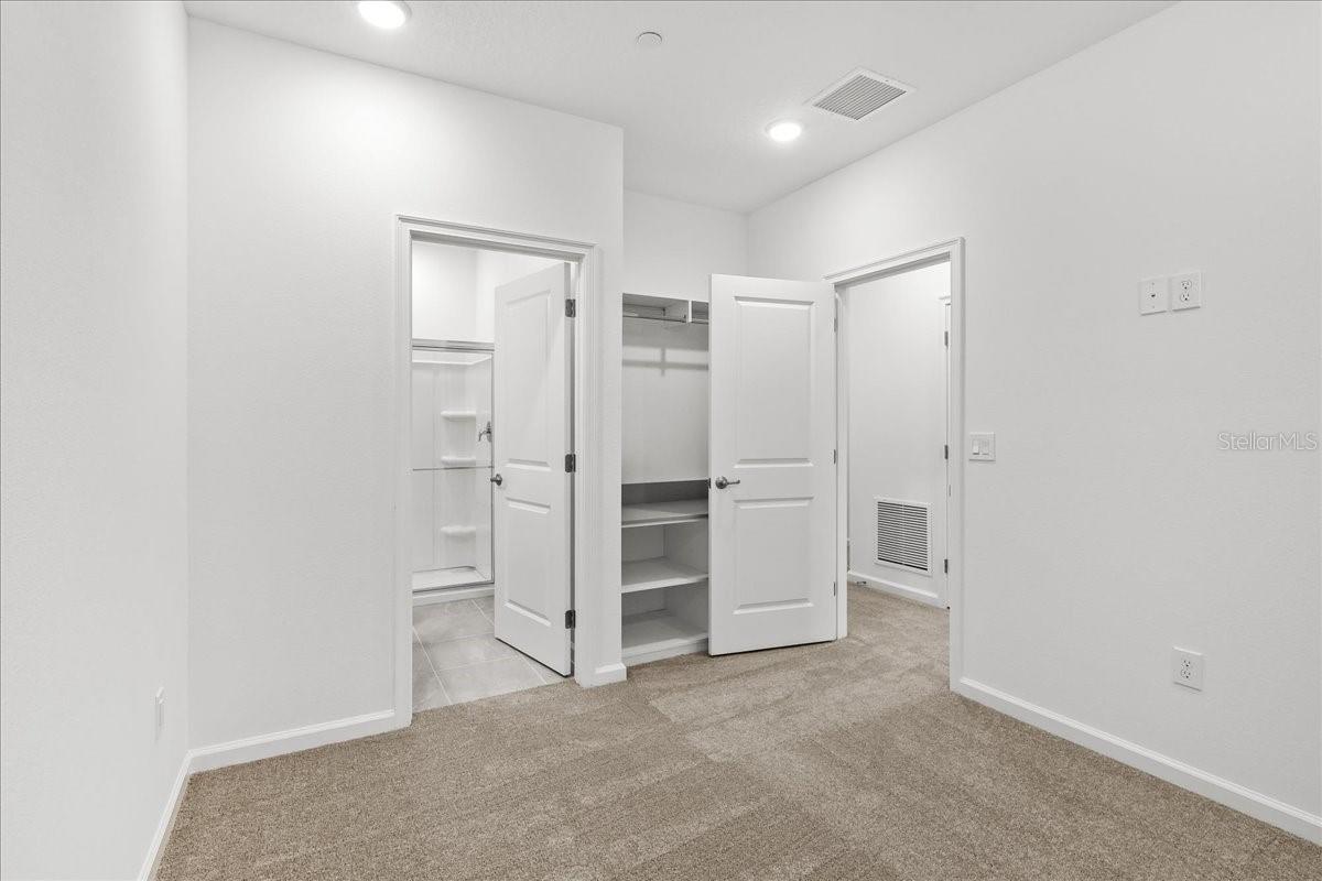10525 Ebb Tide Ln Property Photo 28