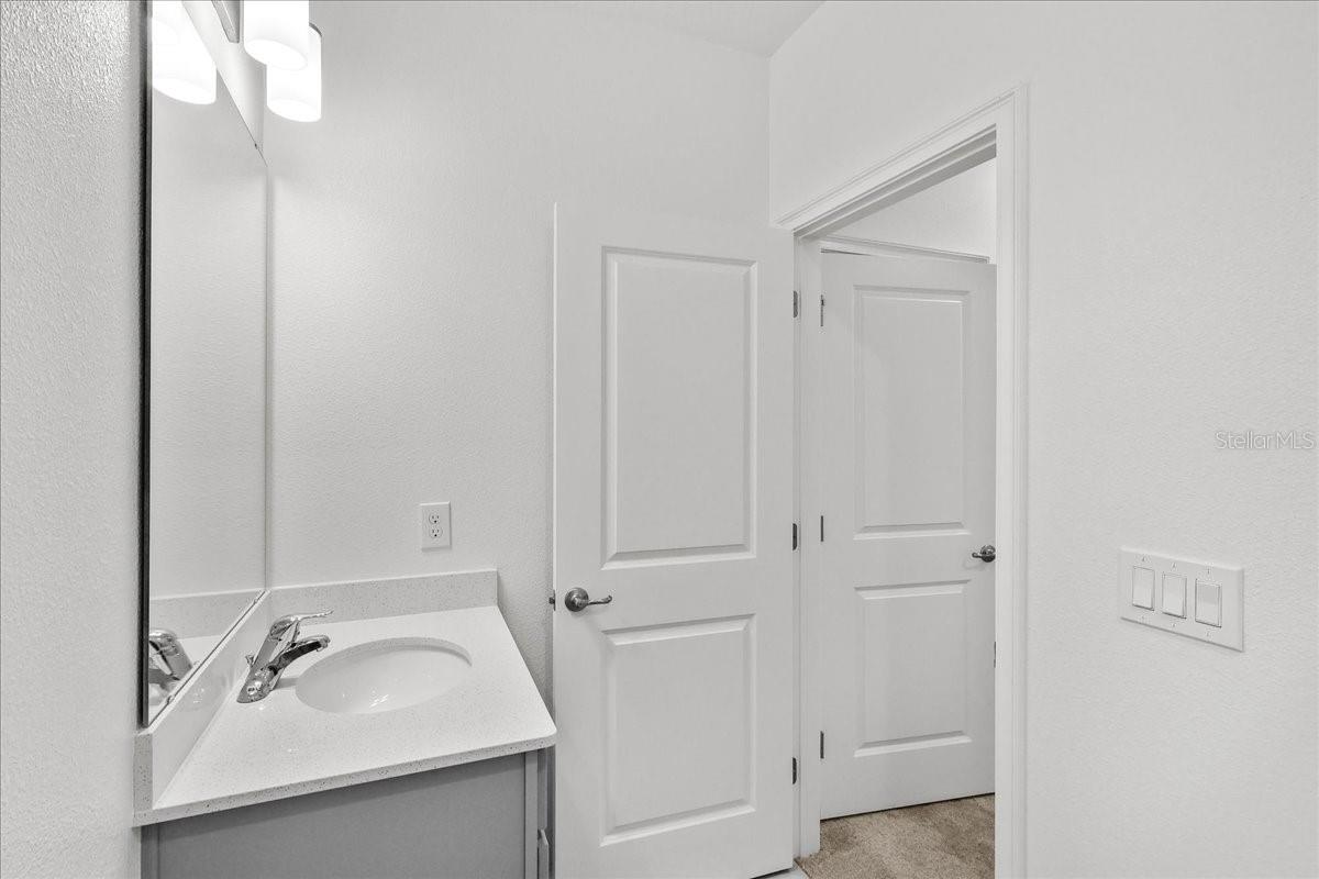 10525 Ebb Tide Ln Property Photo 35