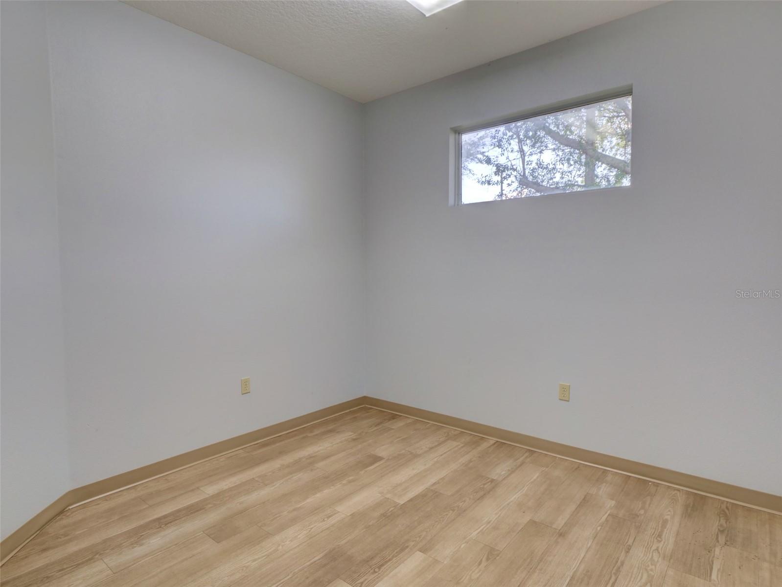 733 S Goldenrod Rd Property Photo 8