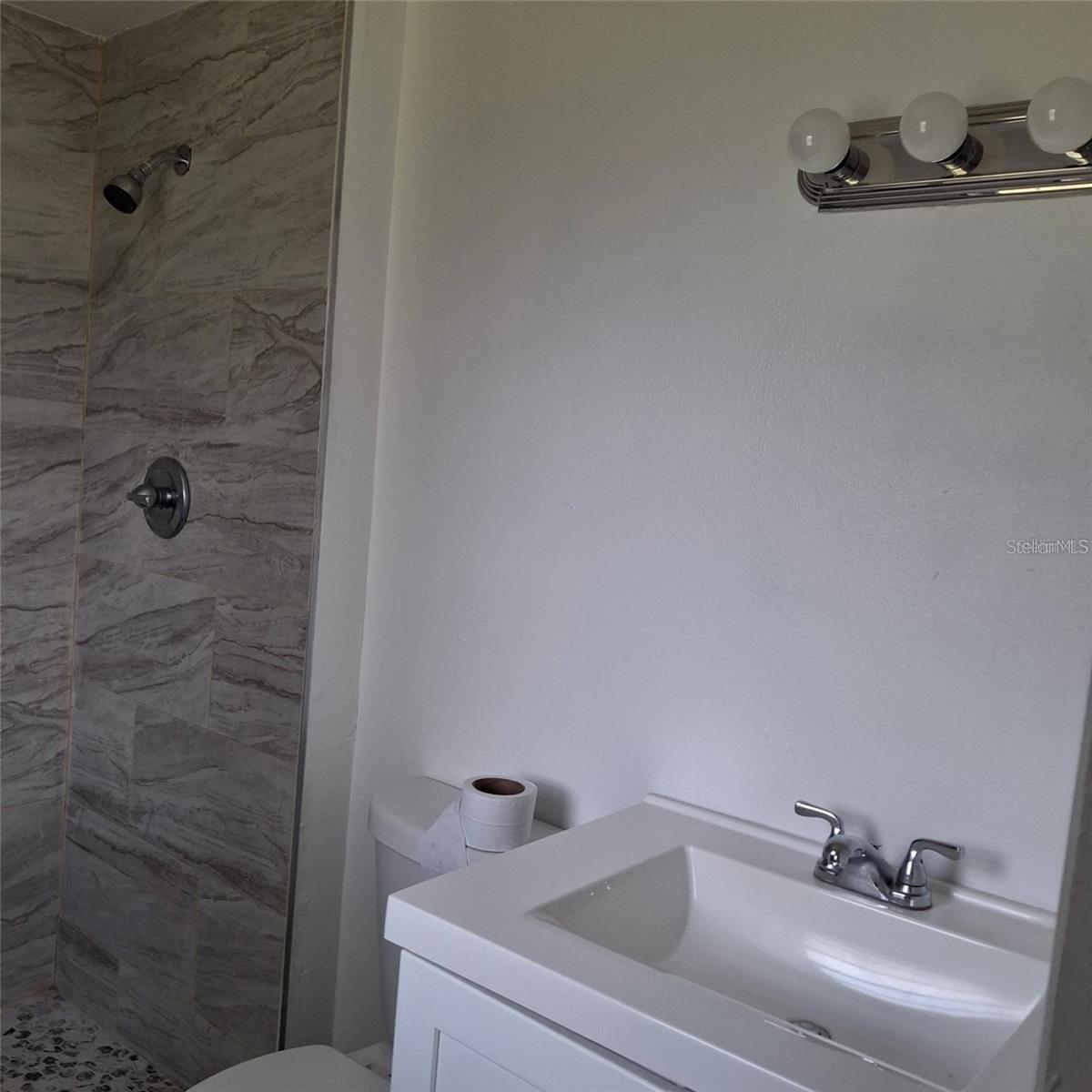 444 Sunnyview Cir Property Photo 7