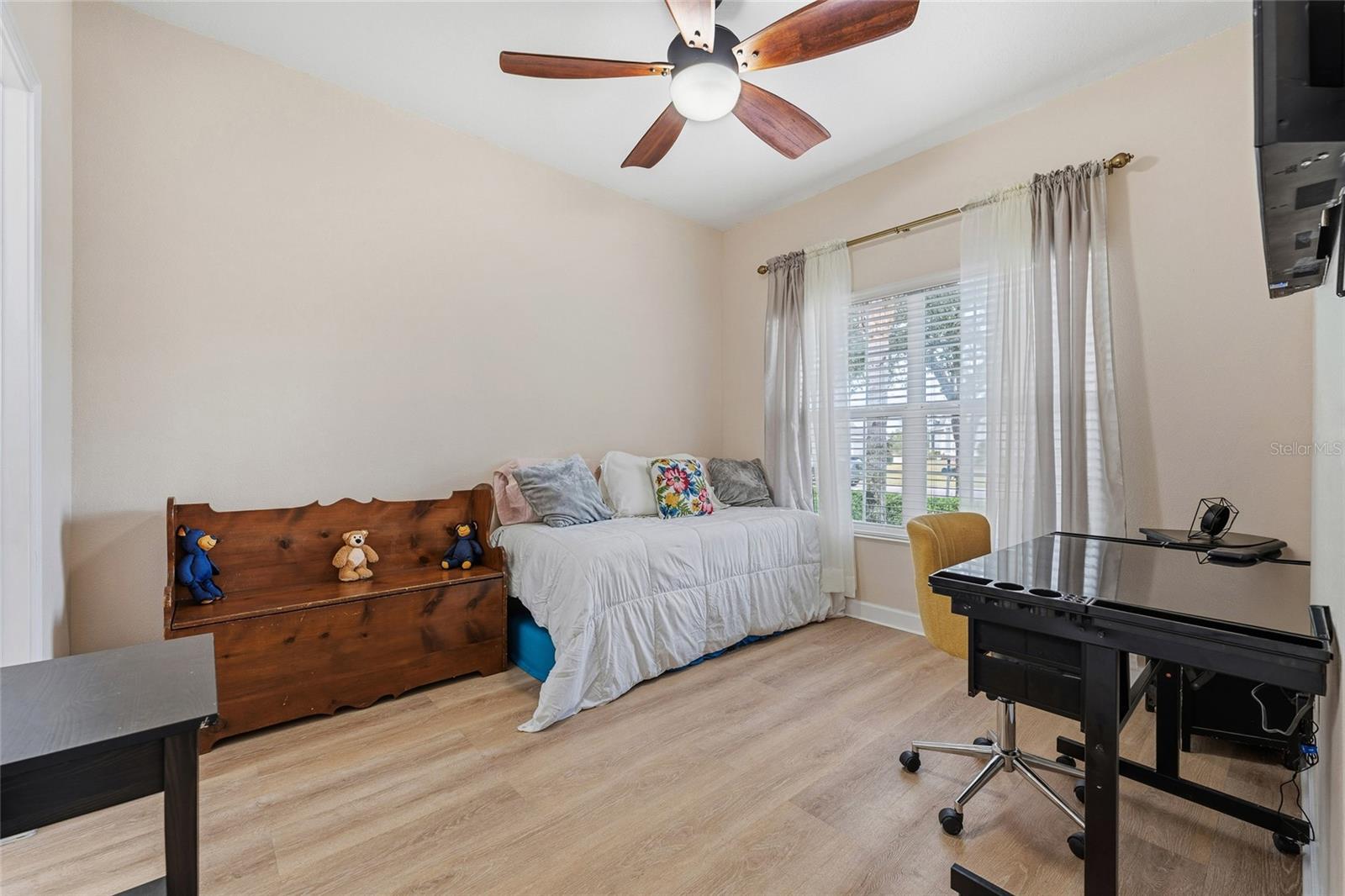 3550 Fairwaters Ct ##c Property Photo 10