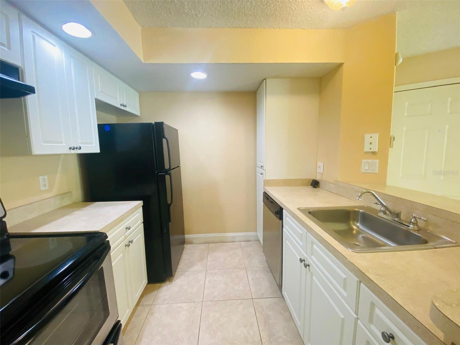 5773 Gatlin Ave #616 Property Photo 7