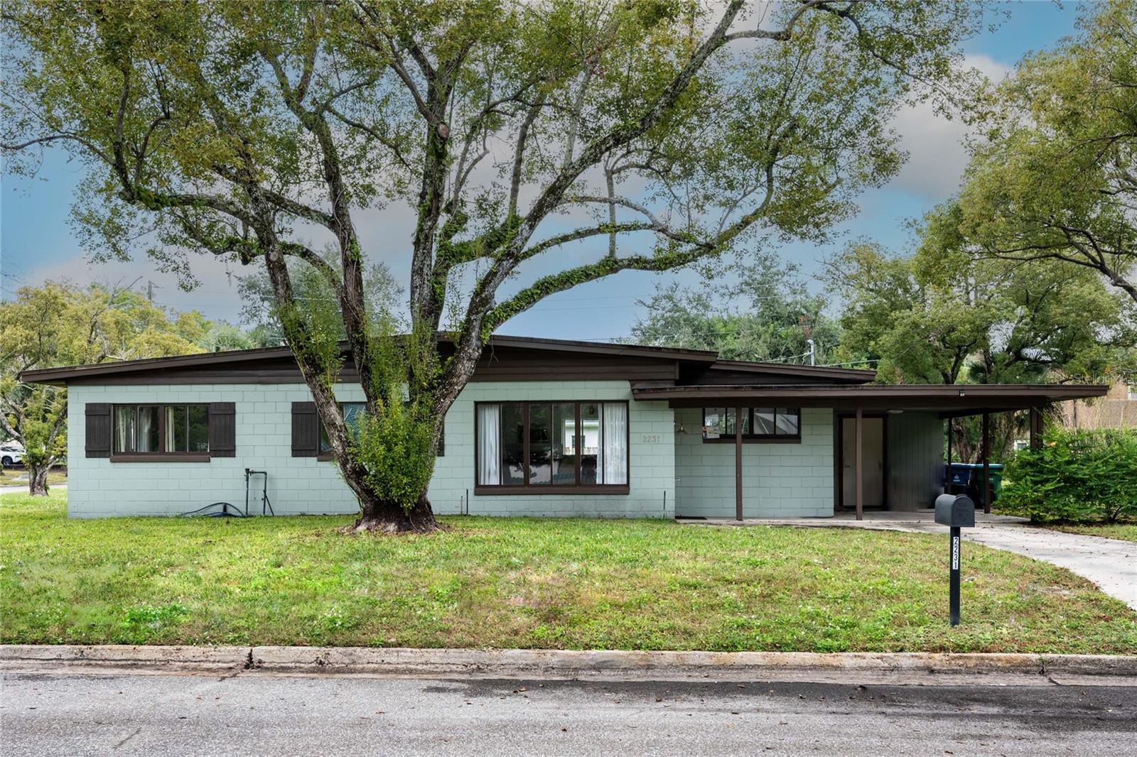 2231 NAIRN DR