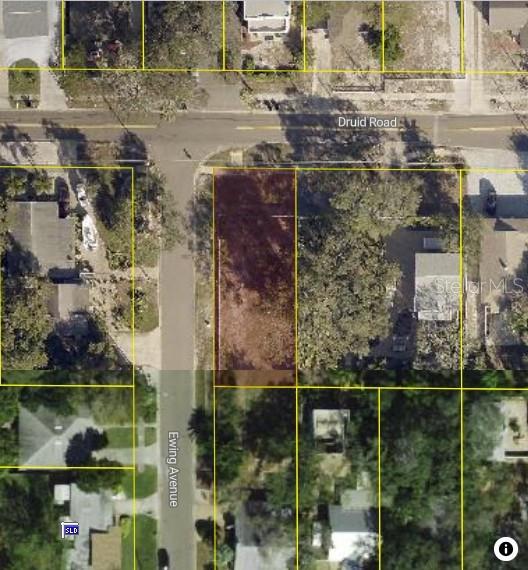 1001 Druid Rd E Property Photo 5