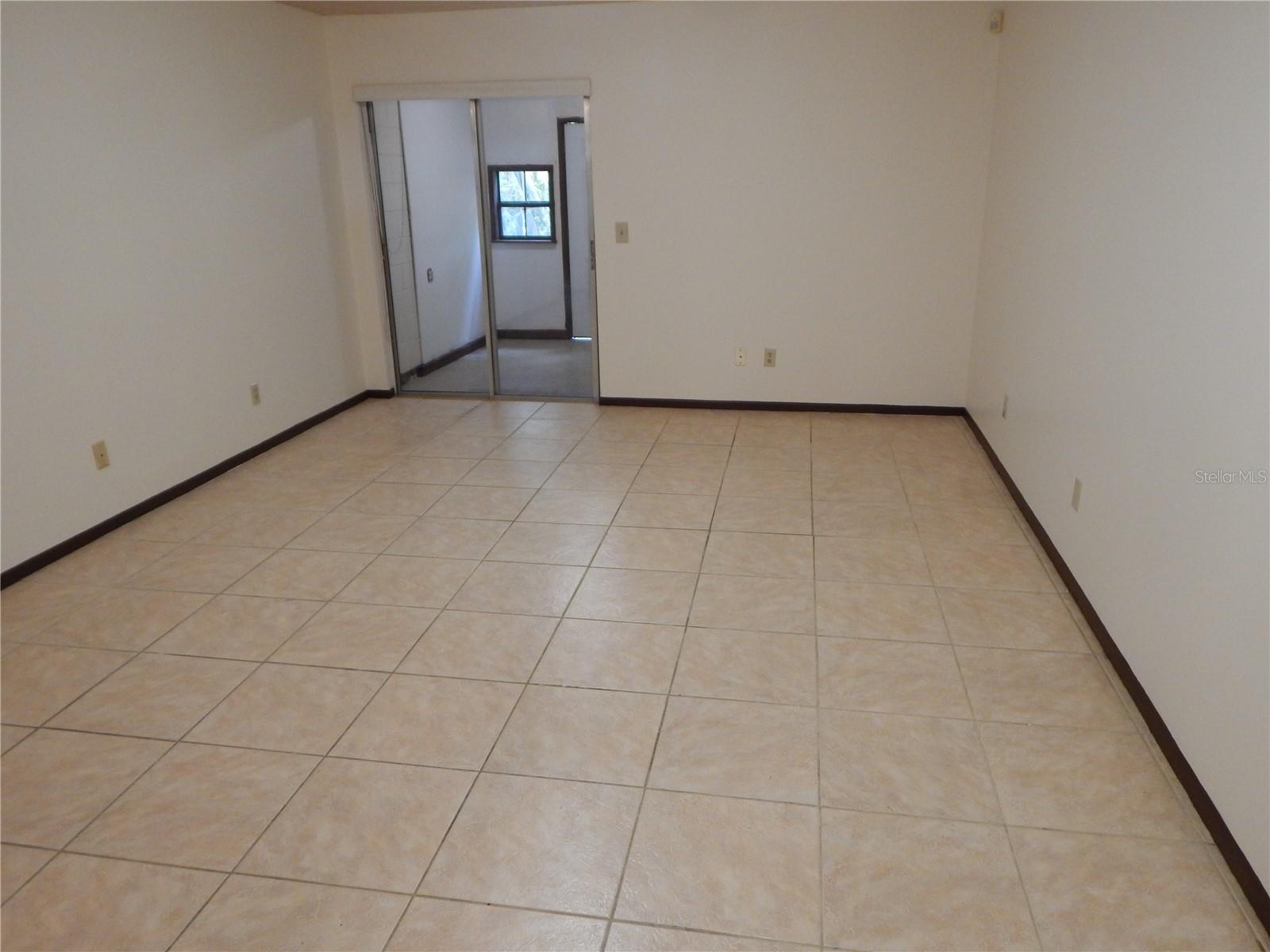2505 Coral Ave Property Photo 4