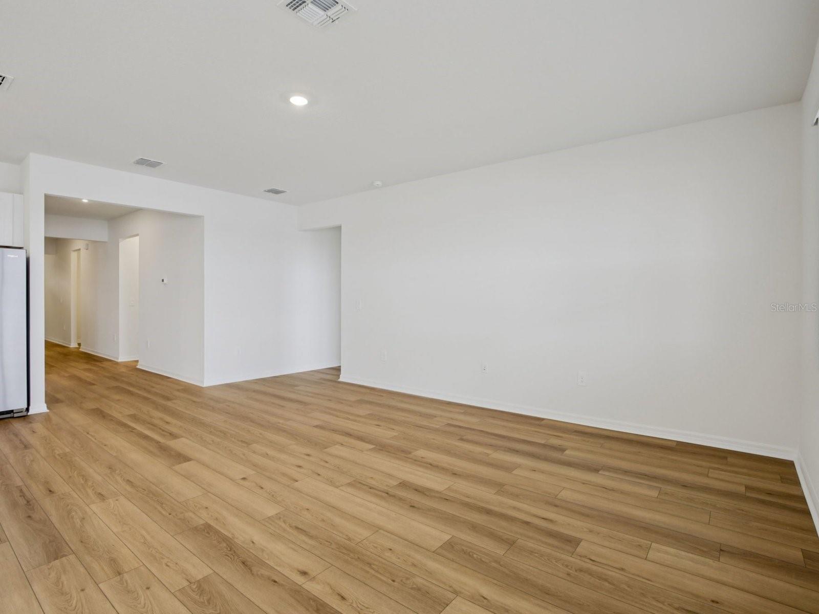 9013 Venetia Ct Property Photo 3
