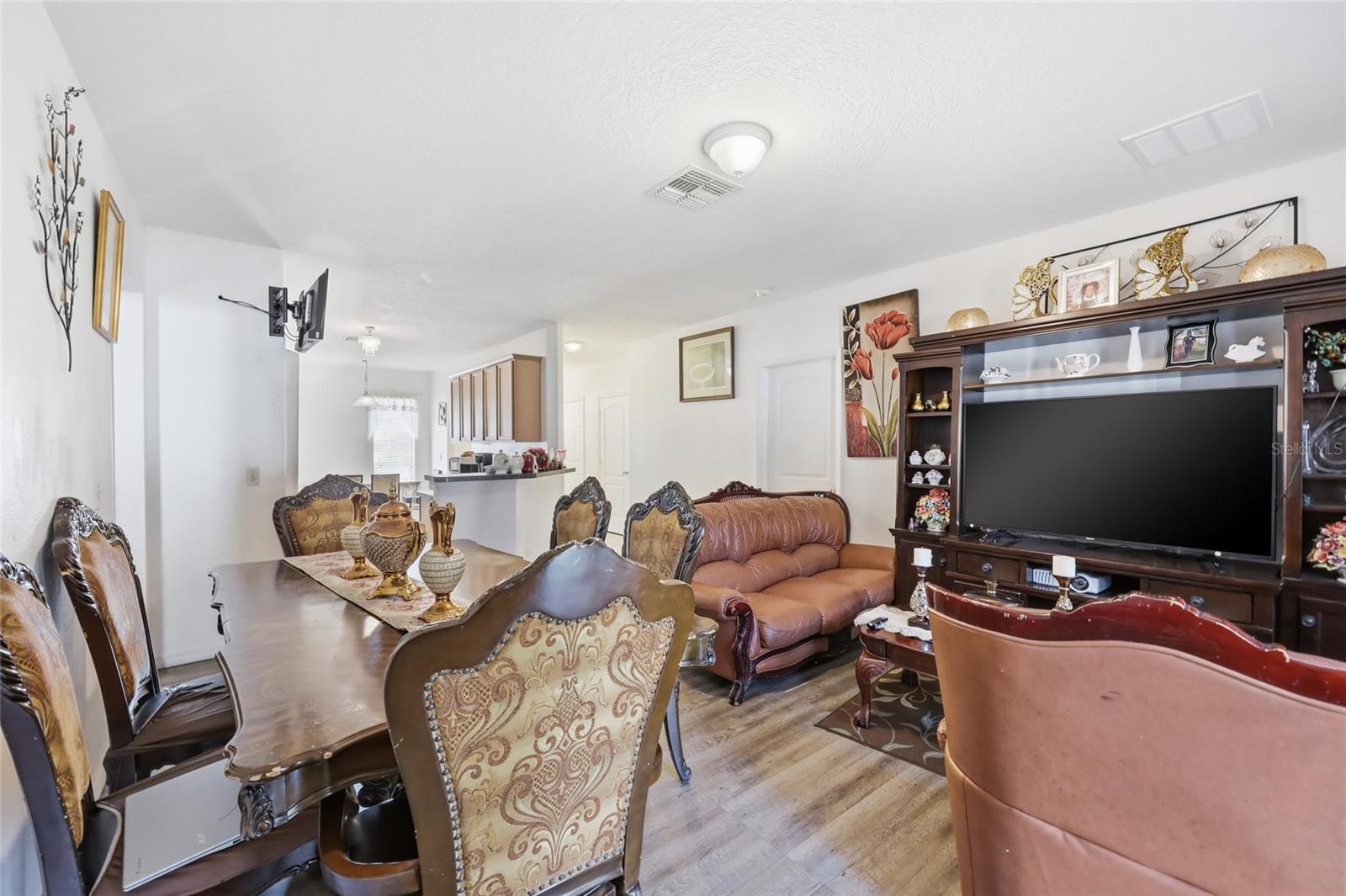 7878 Tanbier Dr Property Photo 12