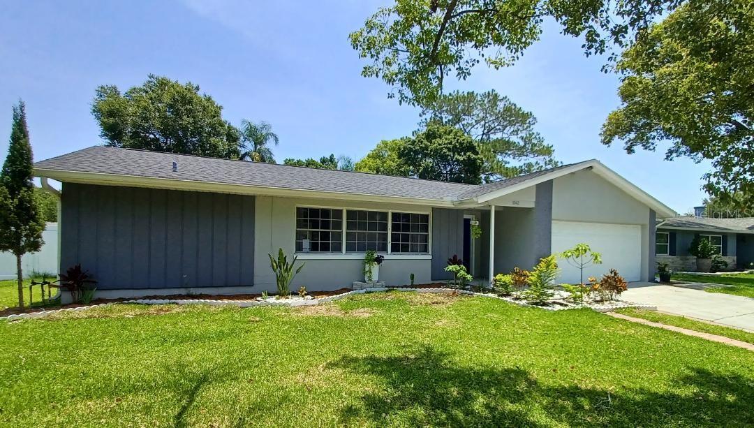 1942 Conifer Ct Property Photo 1