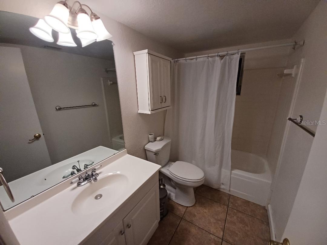 1942 Conifer Ct Property Photo 6