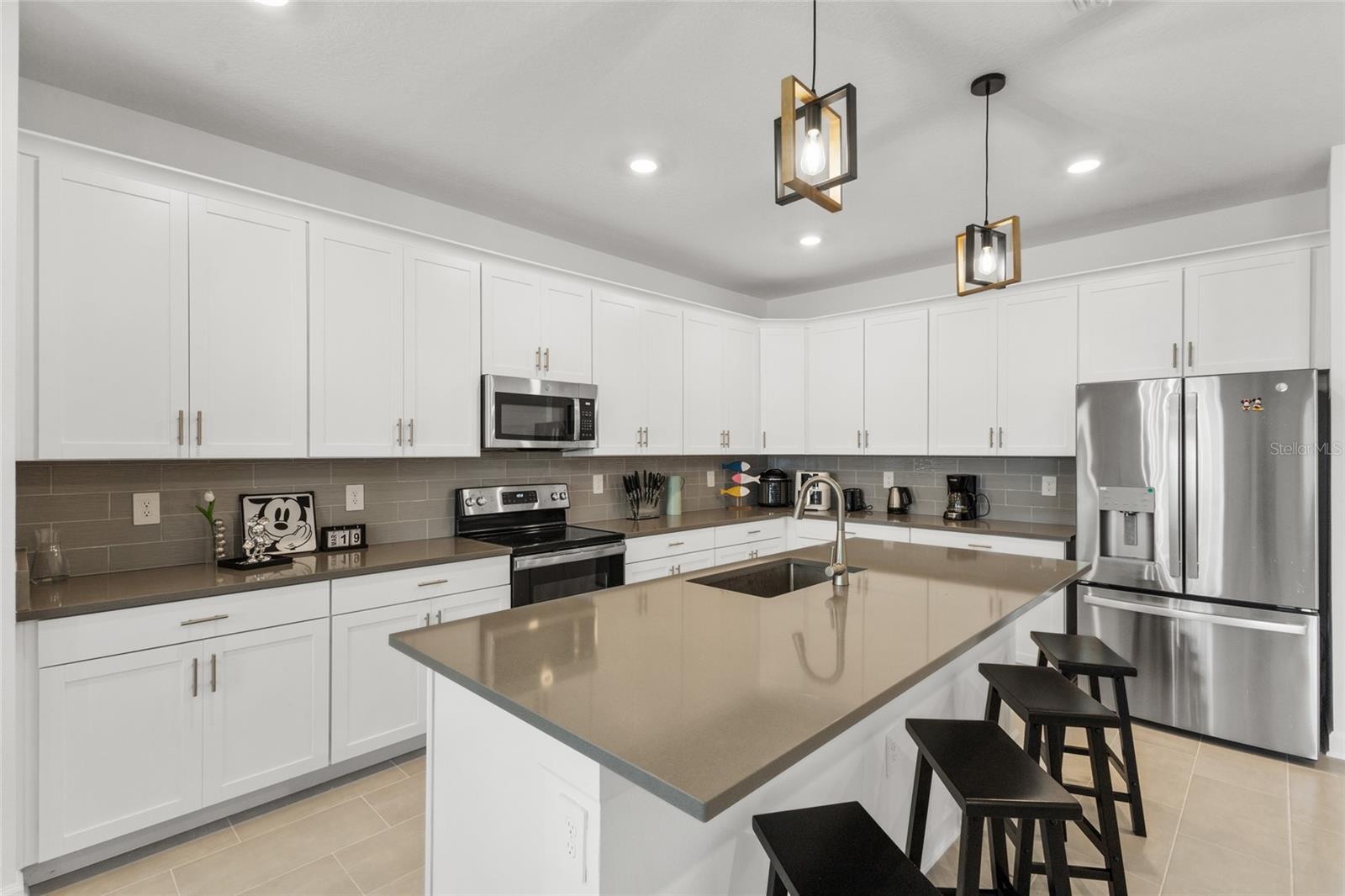 8931 Takeaway Way Property Photo 7