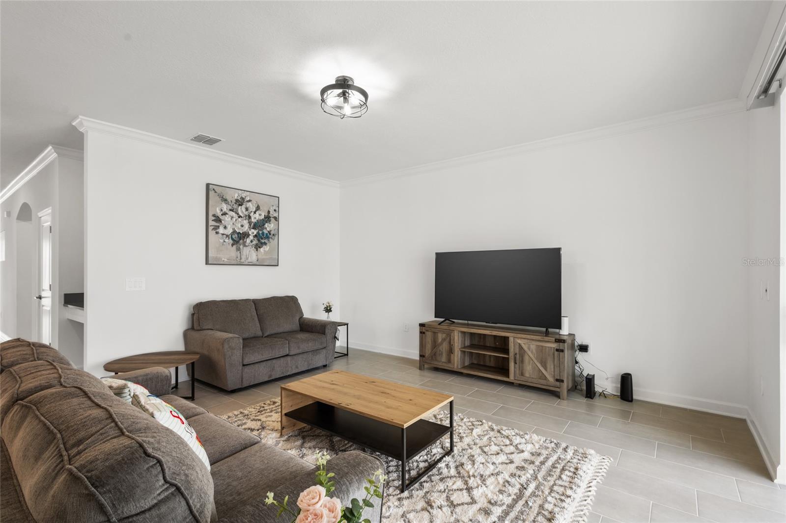 8931 Takeaway Way Property Photo 11