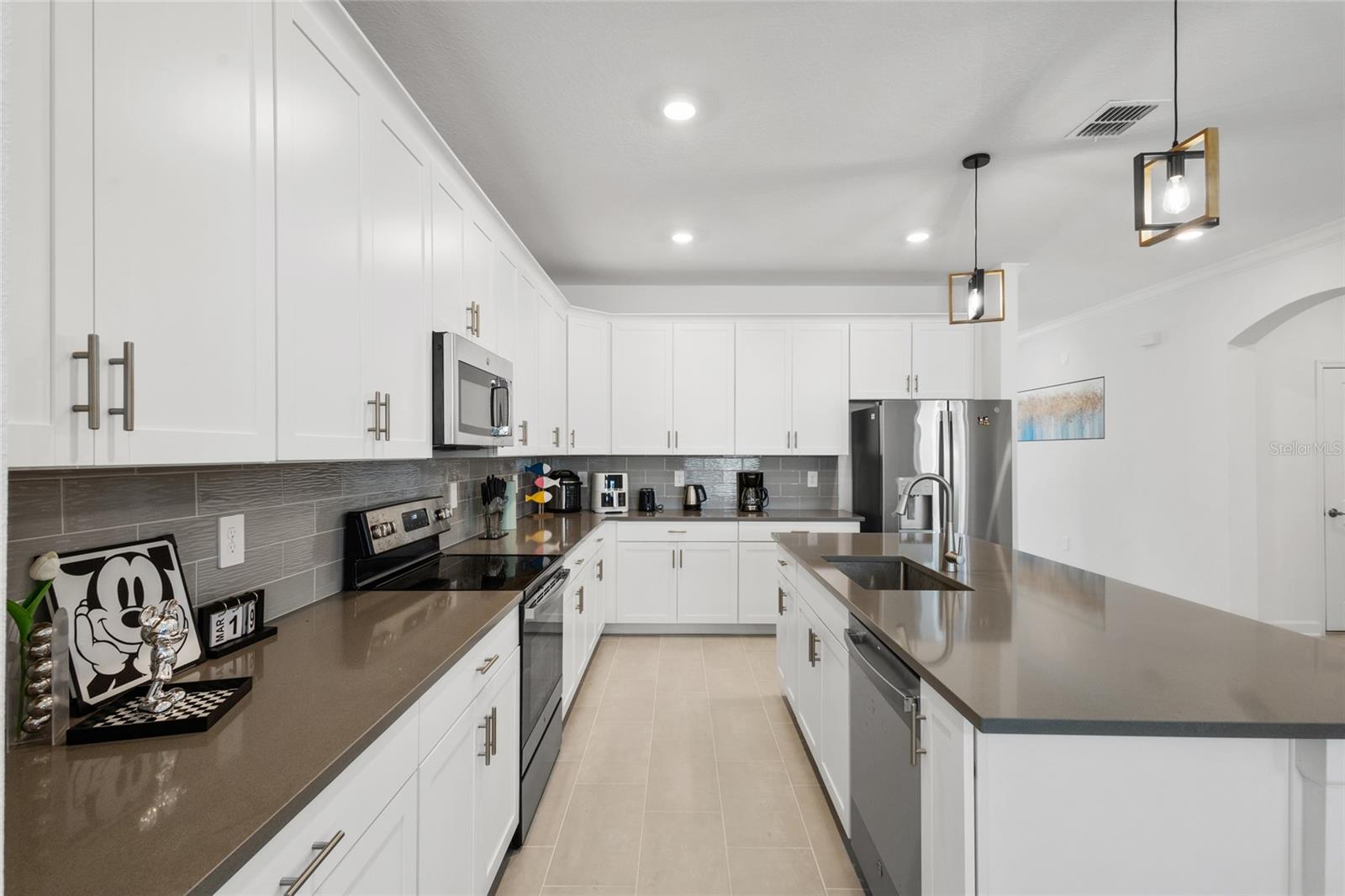 8931 Takeaway Way Property Photo 16