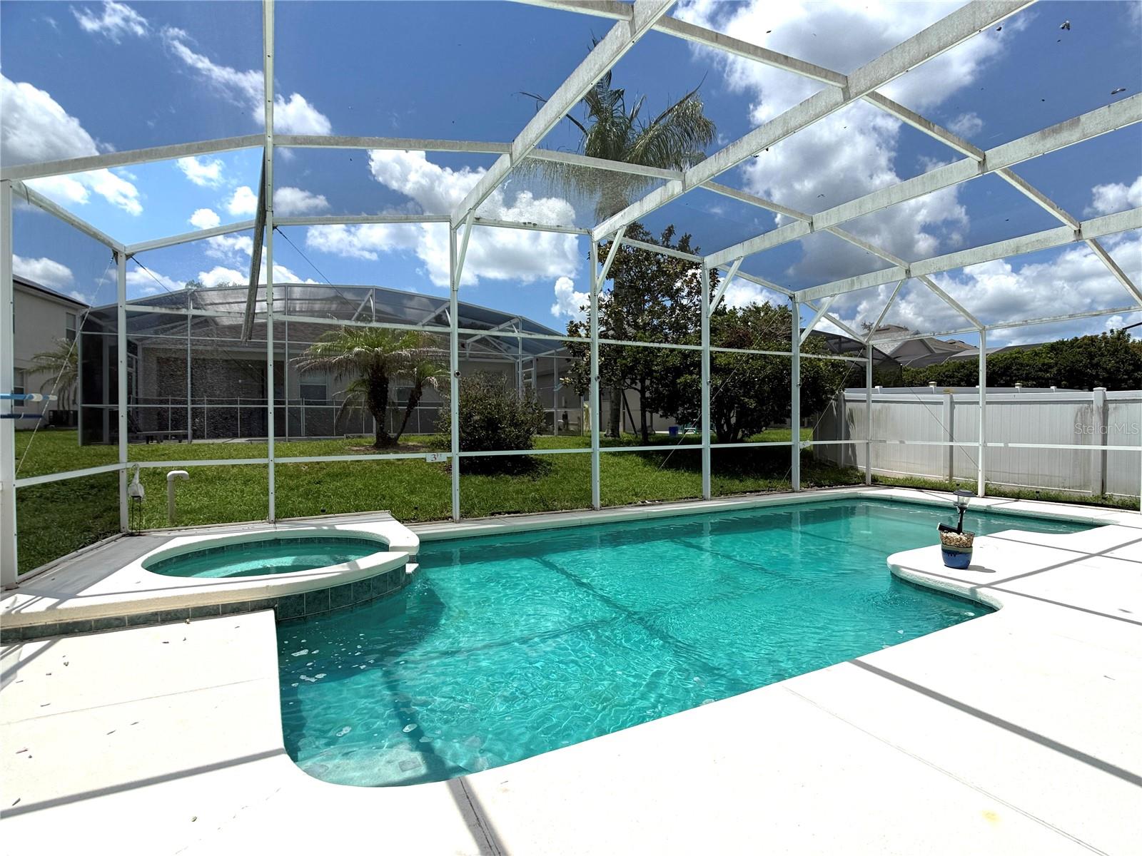 1131 N Hampton Dr Property Photo 2