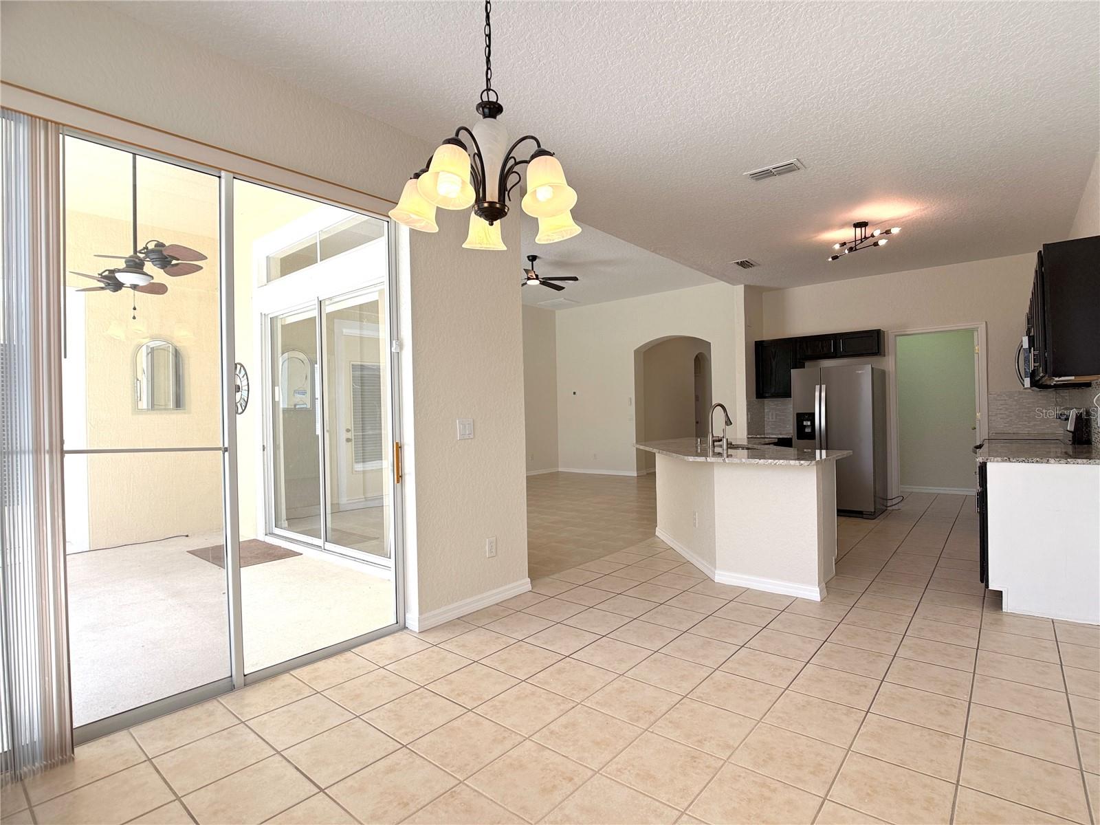 1131 N Hampton Dr Property Photo 5