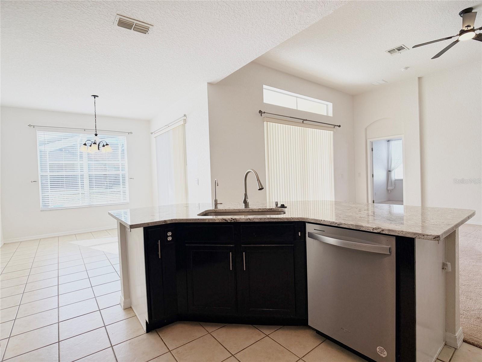 1131 N Hampton Dr Property Photo 6