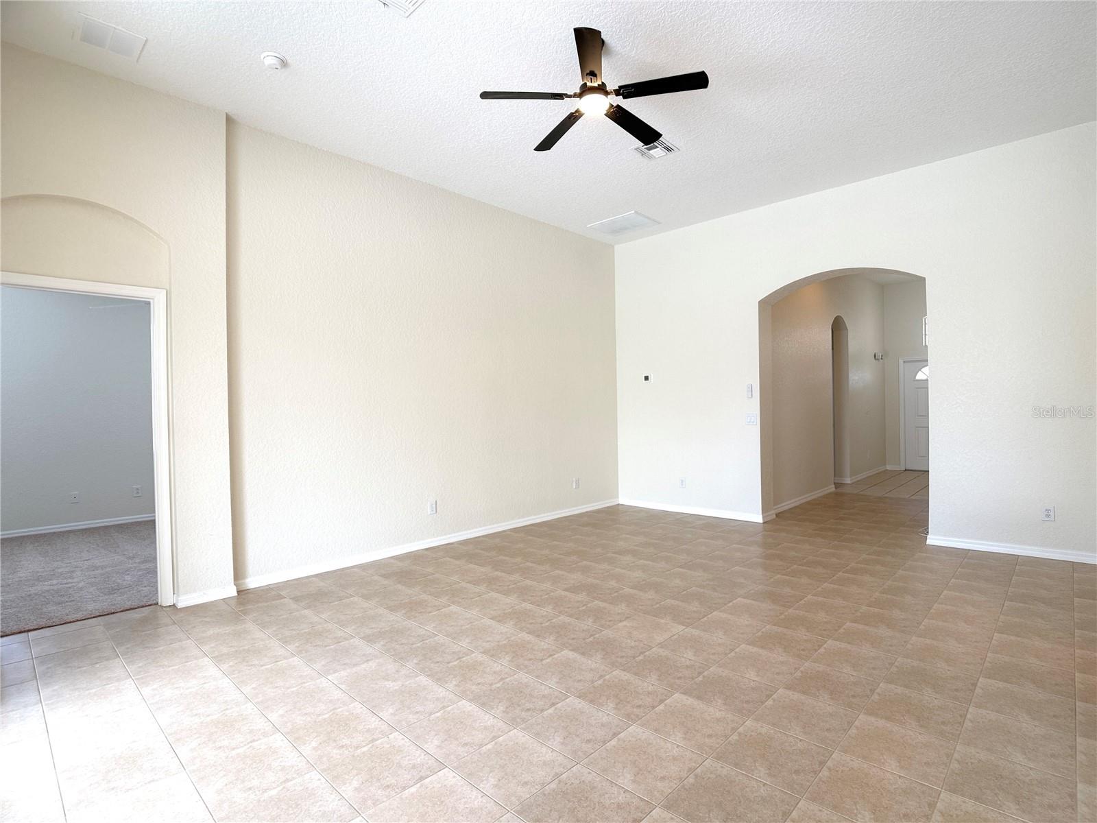 1131 N Hampton Dr Property Photo 11