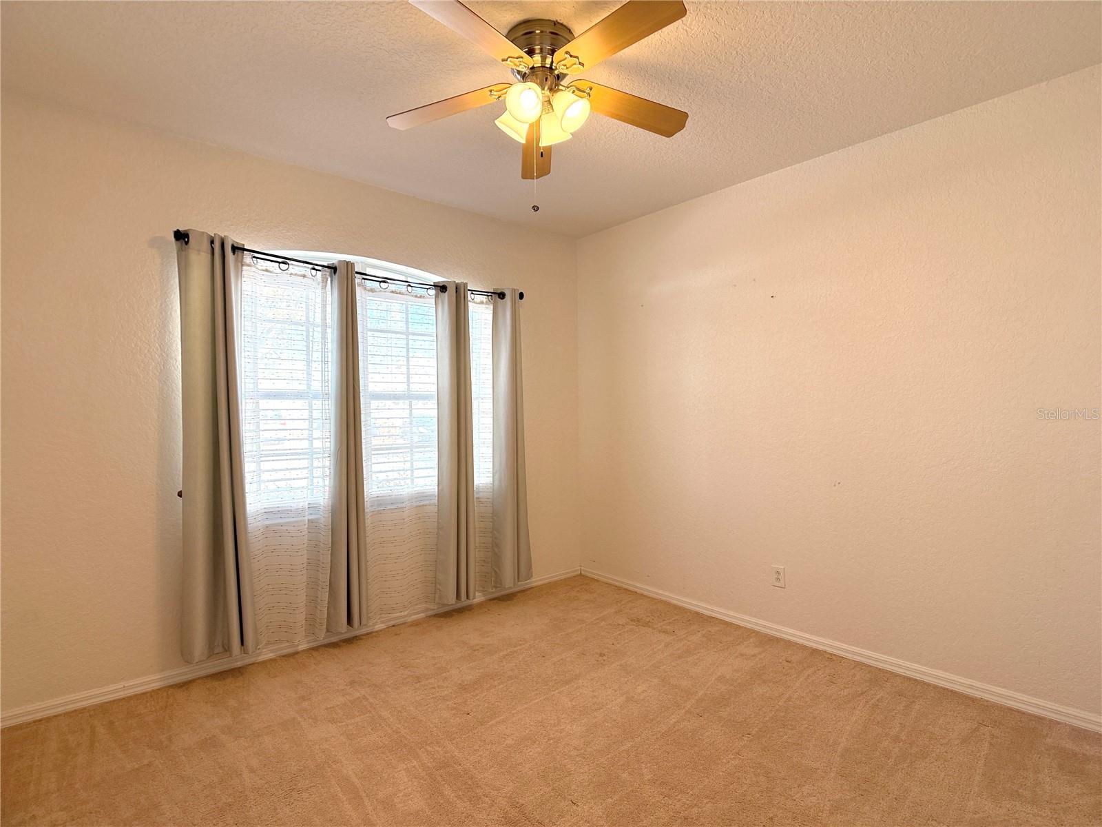 1131 N Hampton Dr Property Photo 12