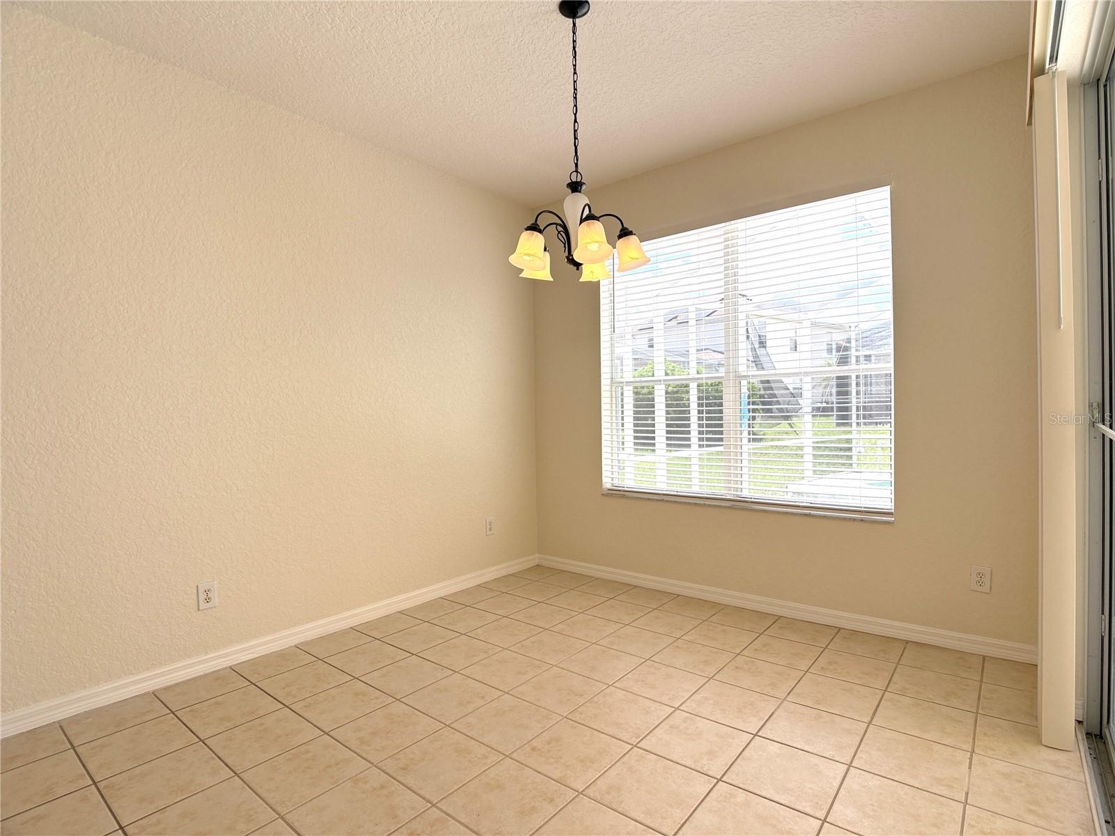 1131 N Hampton Dr Property Photo 14