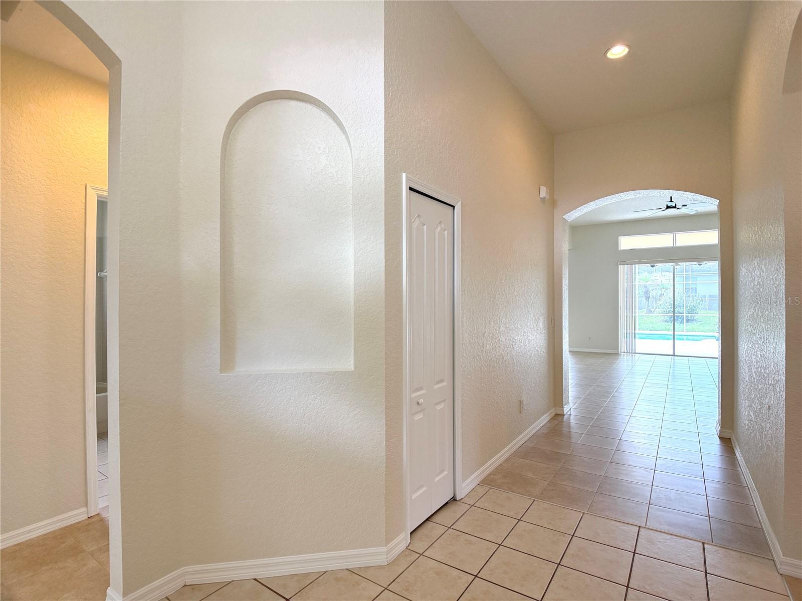 1131 N Hampton Dr Property Photo 15