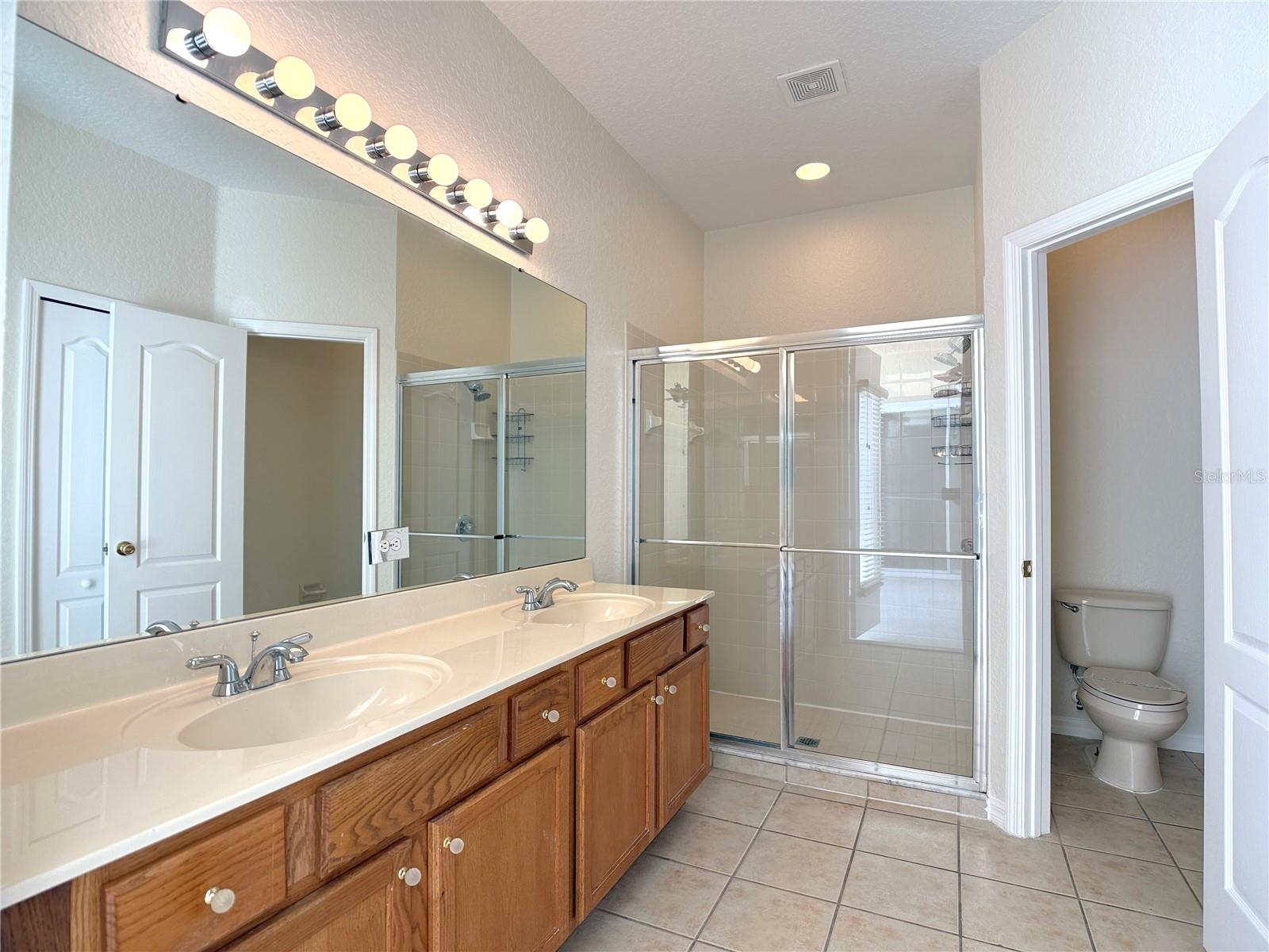 1131 N Hampton Dr Property Photo 28