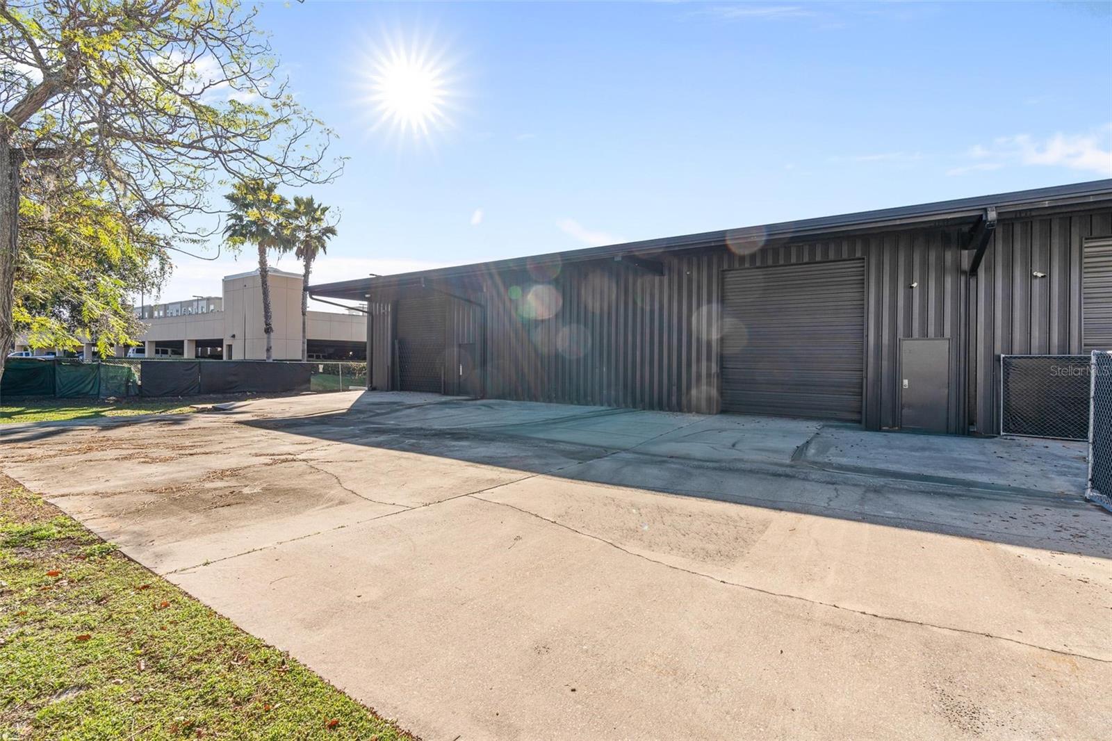220 E Palmetto Ave Property Photo 6
