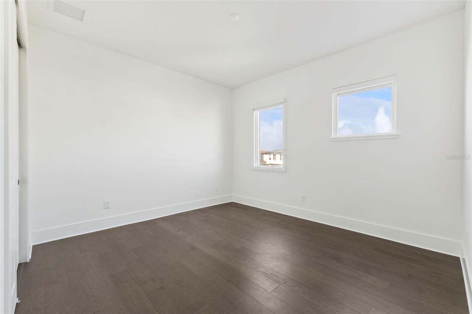 9720 Laurel Berry Dr Property Photo 25