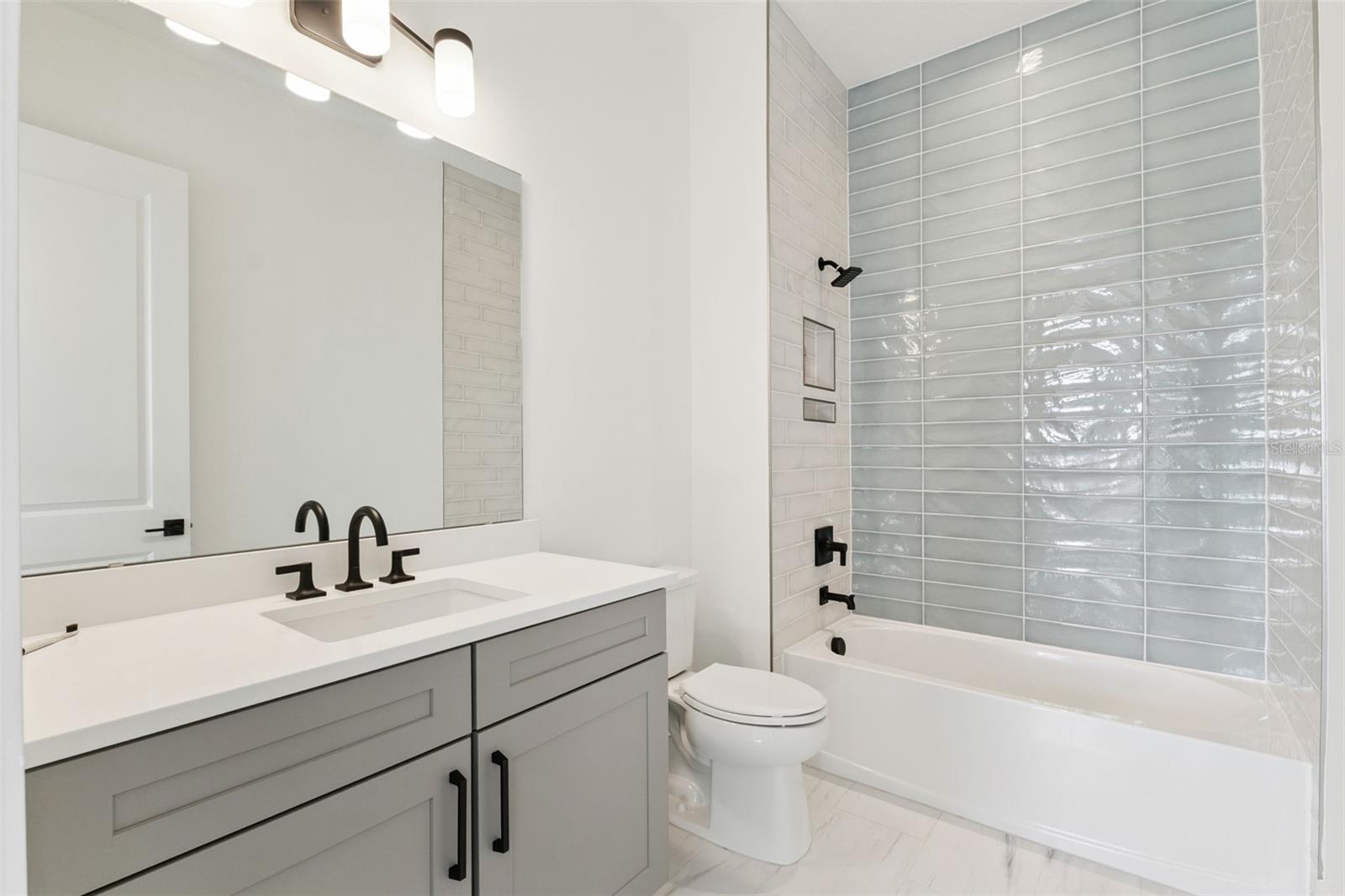 9720 Laurel Berry Dr Property Photo 34