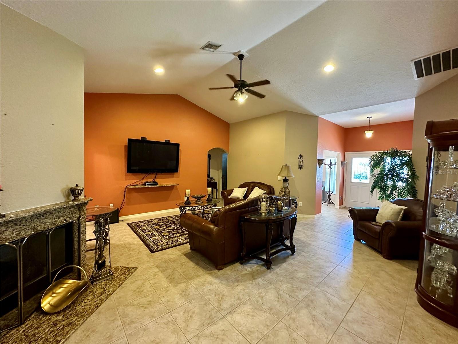 2576 Sw 175th Loop Property Photo 6