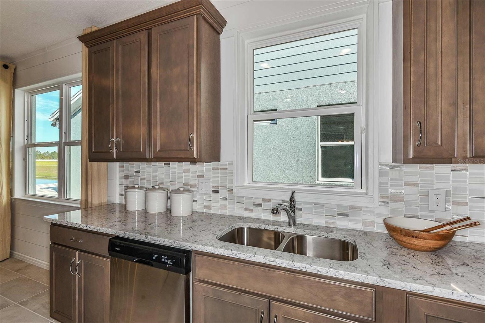 2354 Dew Drop Loop Property Photo 6