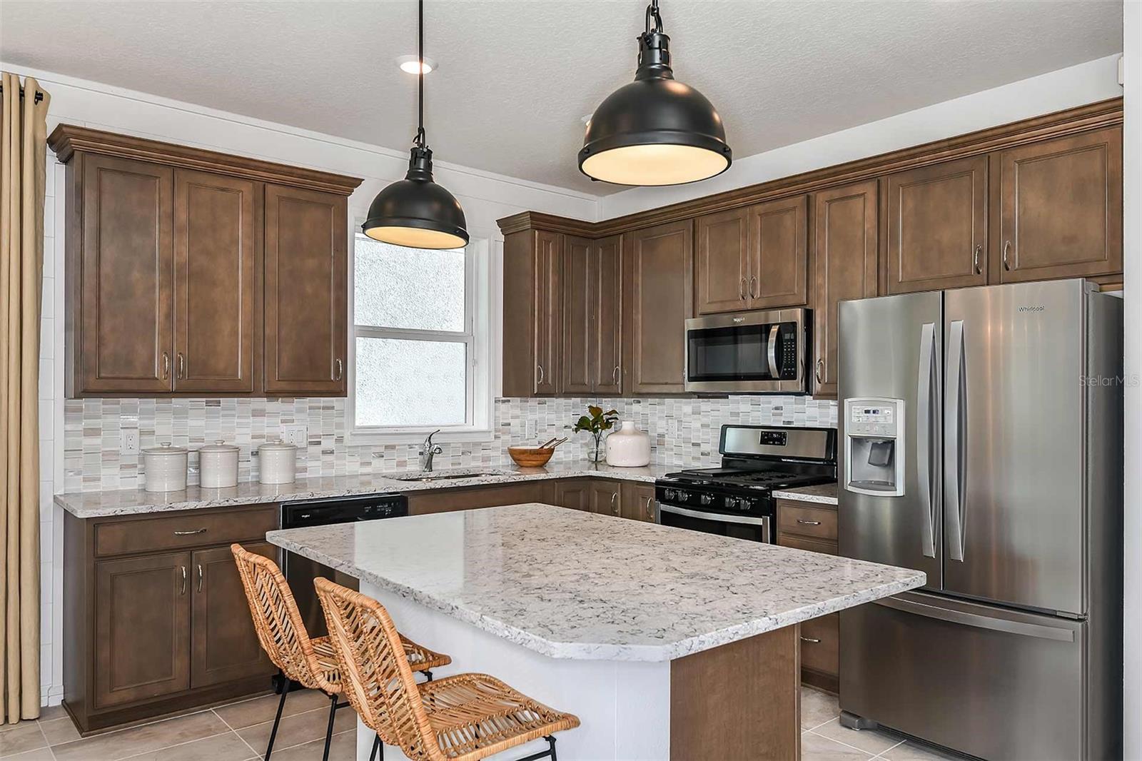 2354 Dew Drop Loop Property Photo 7