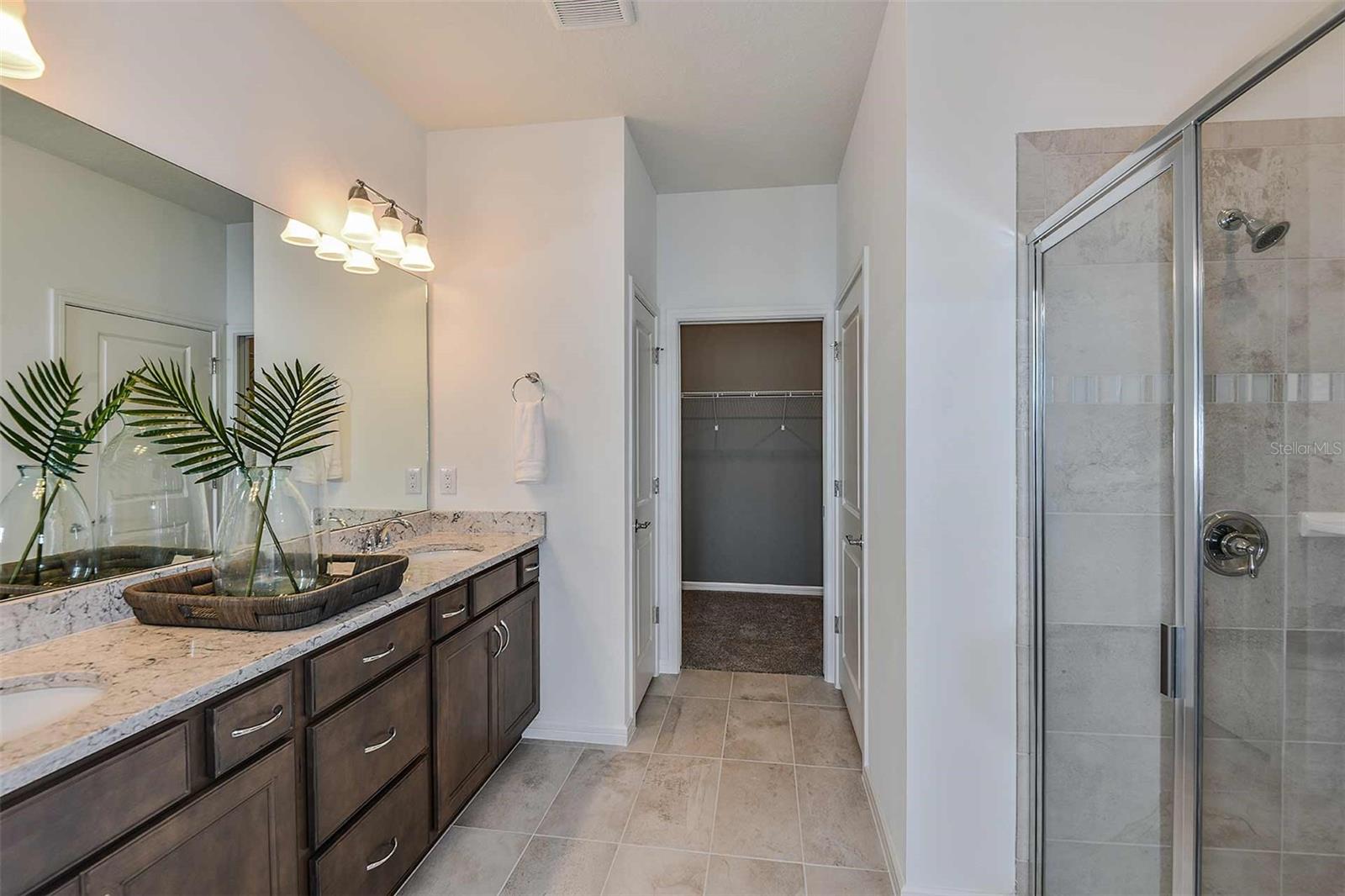 2354 Dew Drop Loop Property Photo 17
