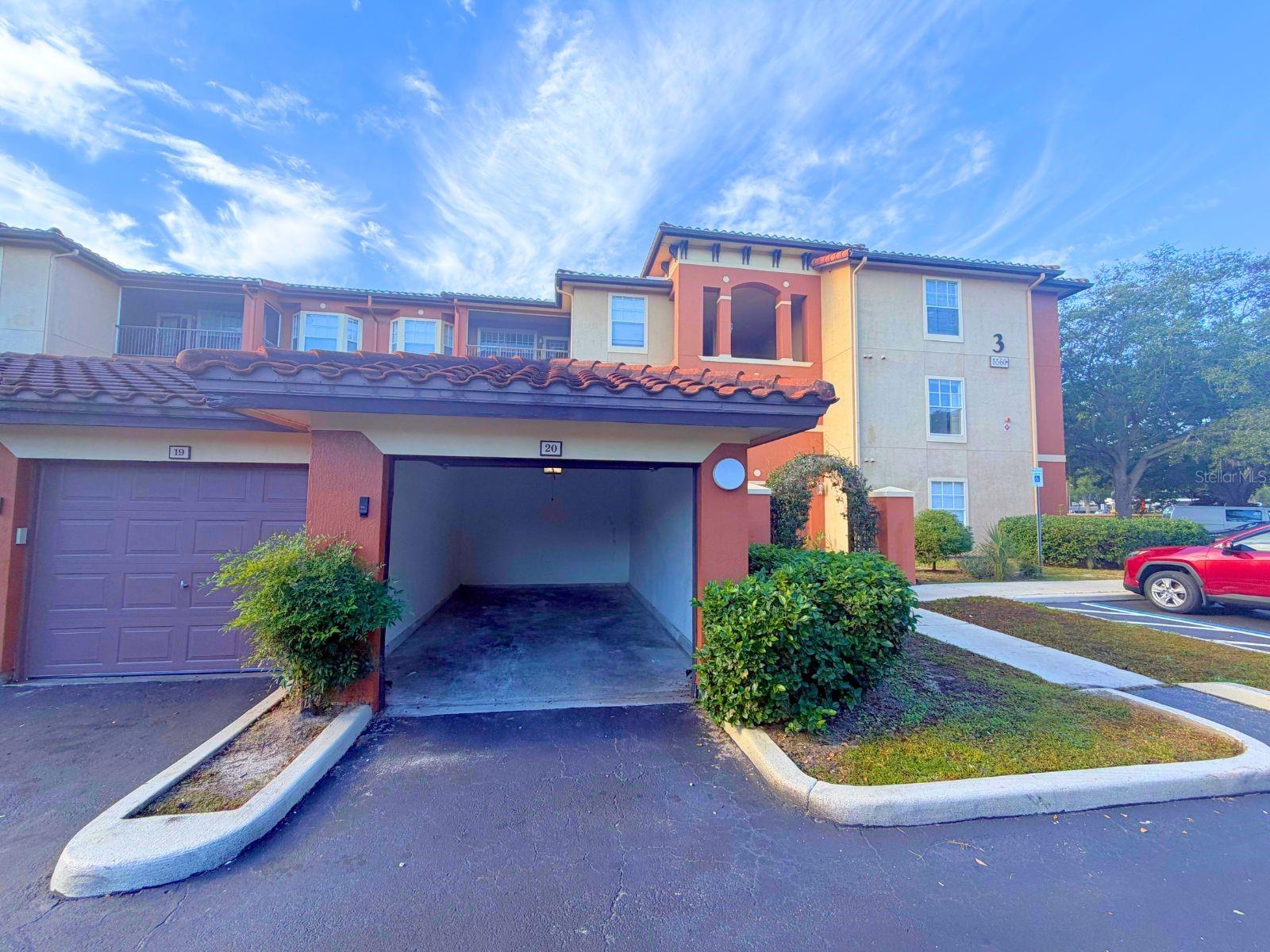 5560 Metrowest Blvd #308 Property Photo 1