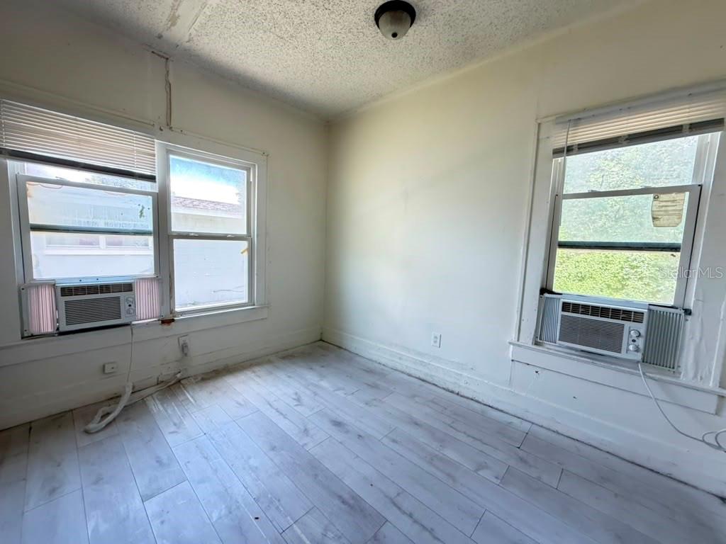 4427 Raleight St Property Photo 28