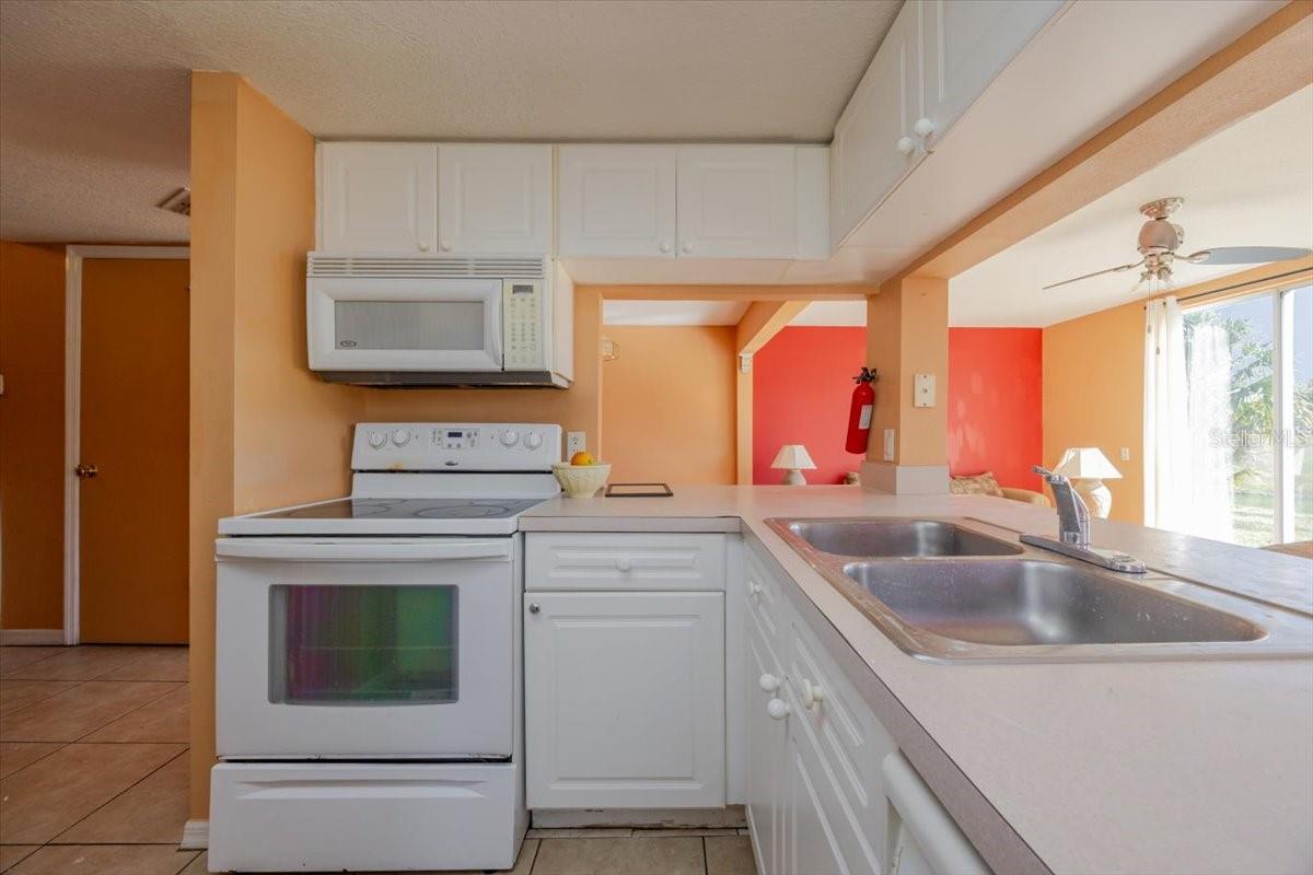203 Coco Plum Dr #main Unit Property Photo 4