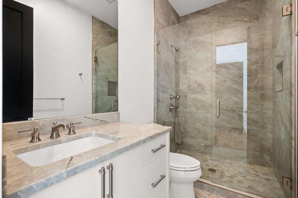 9725 Chestnut Ridge Dr Property Photo 47