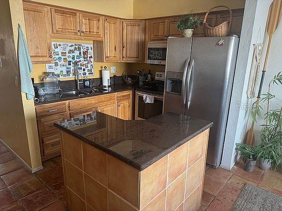 525 Manatee Ct #8 Property Photo 3