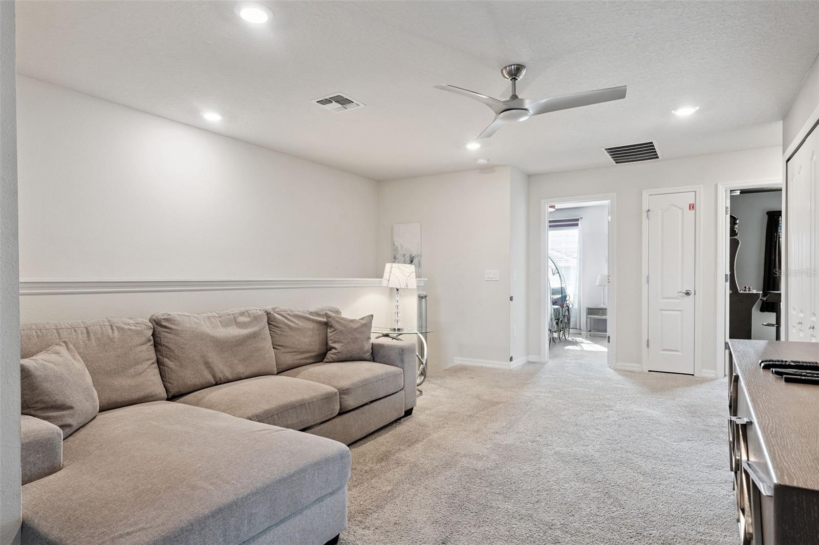 7163 Oakmoss Loop Property Photo 25