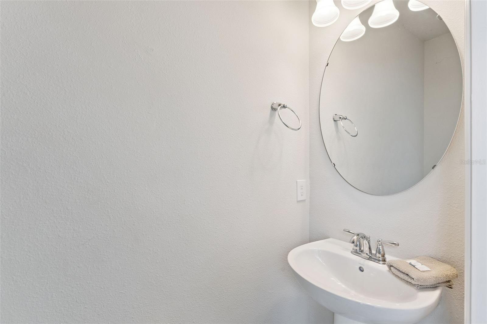 7163 Oakmoss Loop Property Photo 35