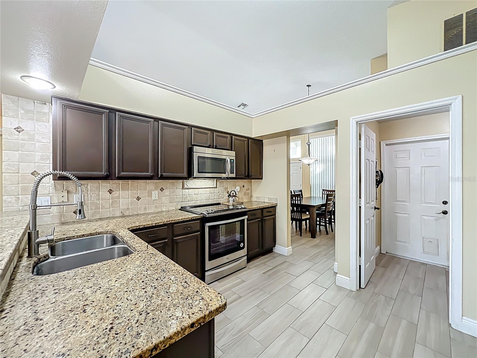9244 Beaver Cv Property Photo 22