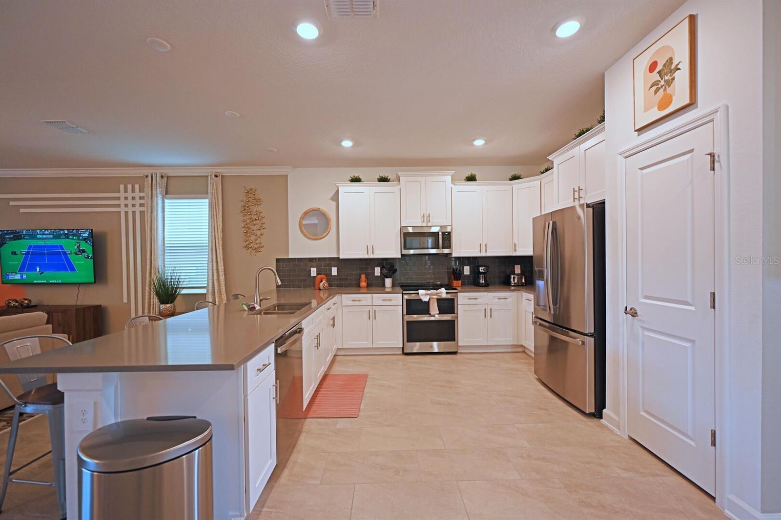 4221 Paragraph Dr Property Photo 13