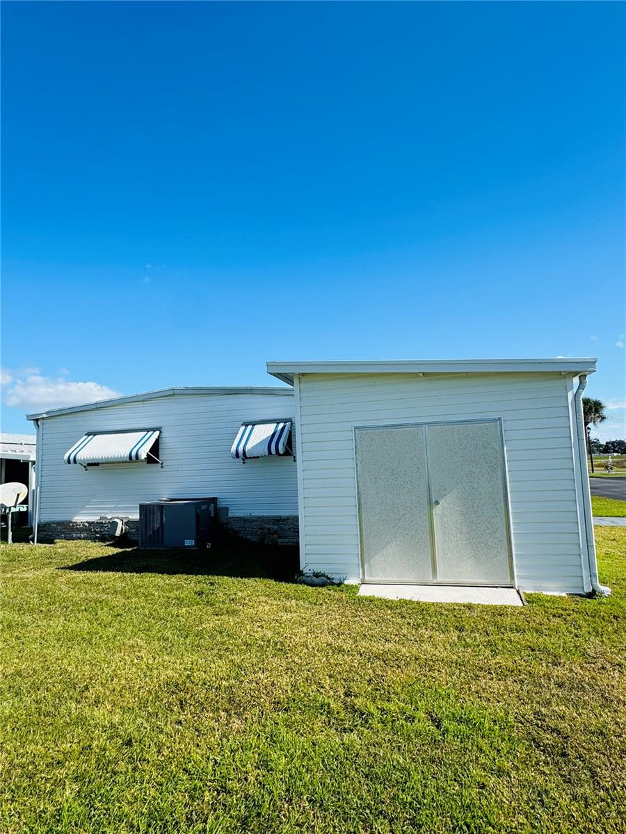 320 Aloha Dr Property Photo 5