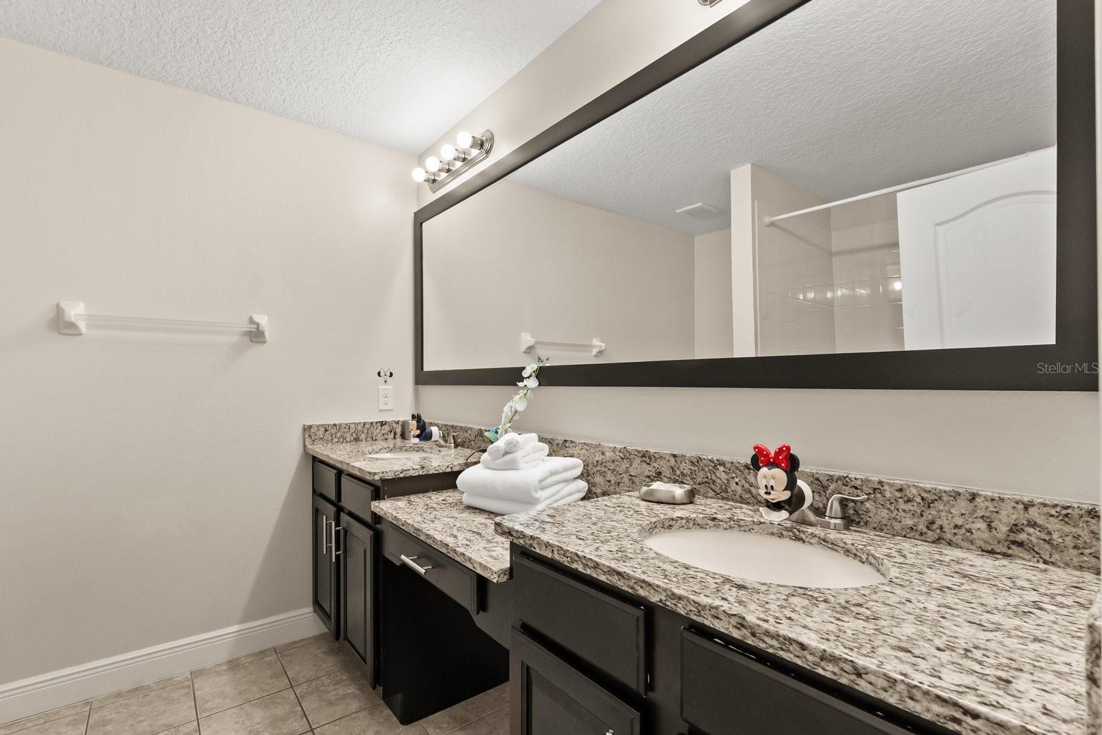 8193 Roseville Blvd Property Photo 12